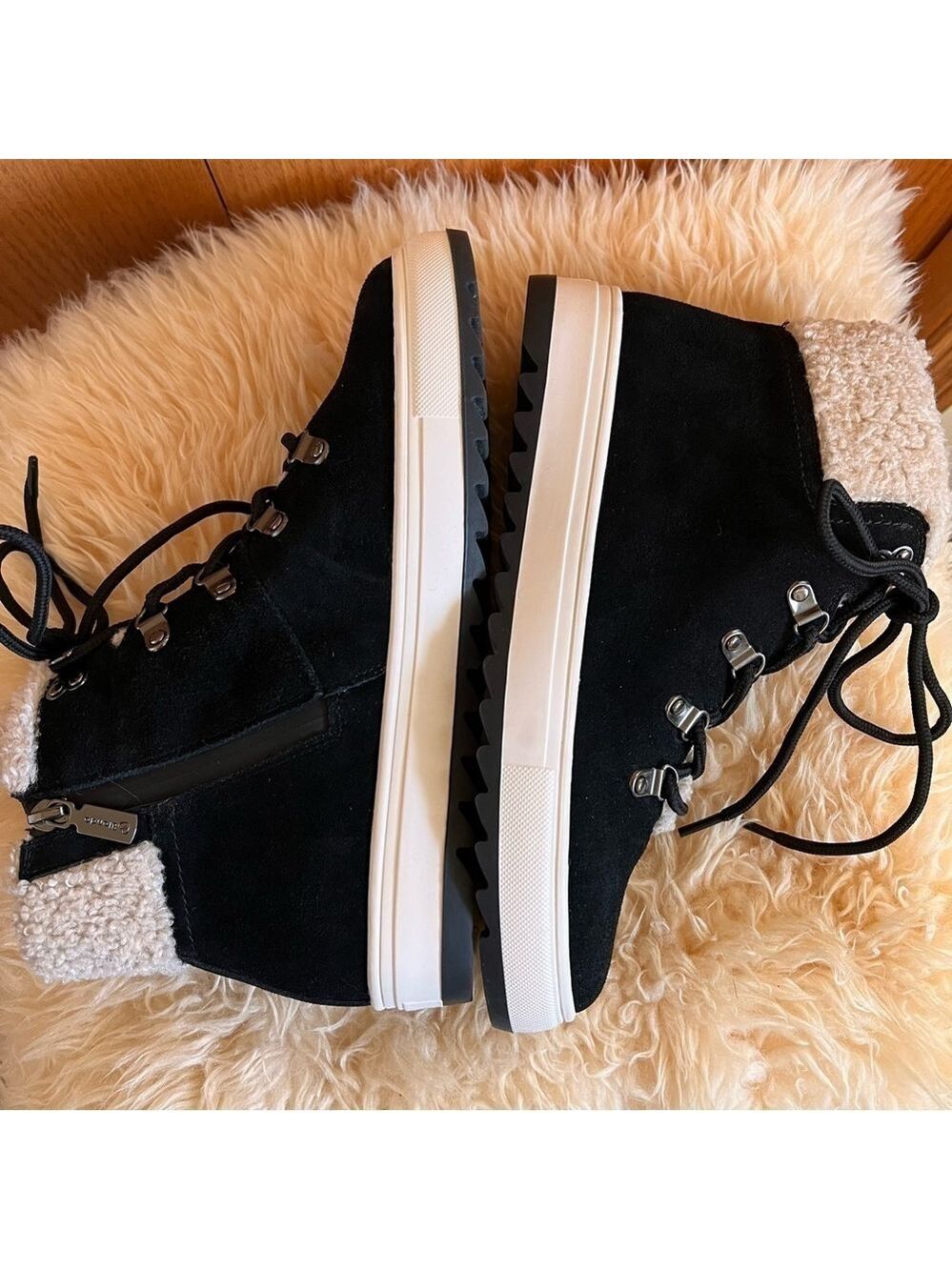 Blondo Shylo Black Suede Hiking Sneakers Sz-9 - Picture 5 of 10